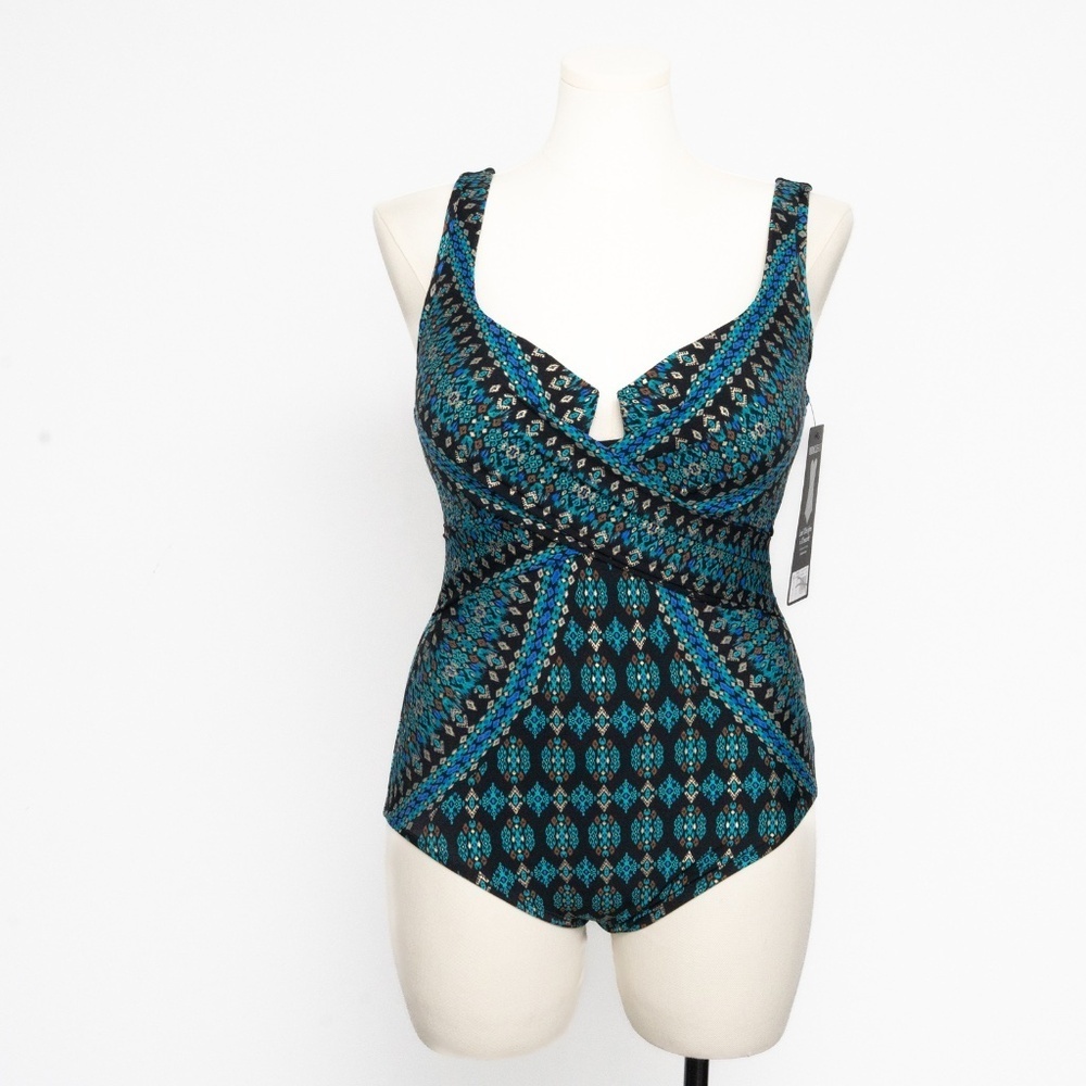 Miraclesuit Amarna Criss Cross Escape One Piece‎ Swimsuit - Picture 2 of 12
